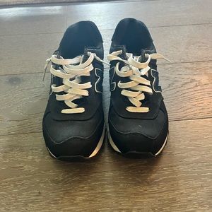 New Balance Sneakers